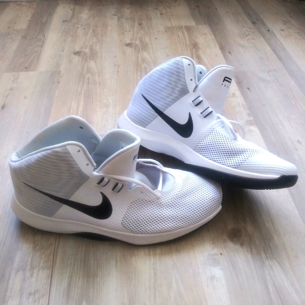 Nike Air Precision athletic shoes